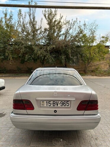 Mercedes E 240 1998, 319,000 km - 2.4 l - Kürdəmir