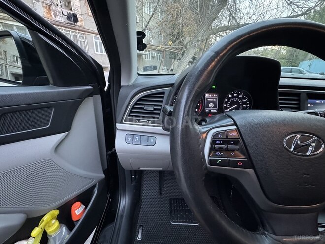 Hyundai Elantra 2017, 206,205 km - 2.0 l - Bakı