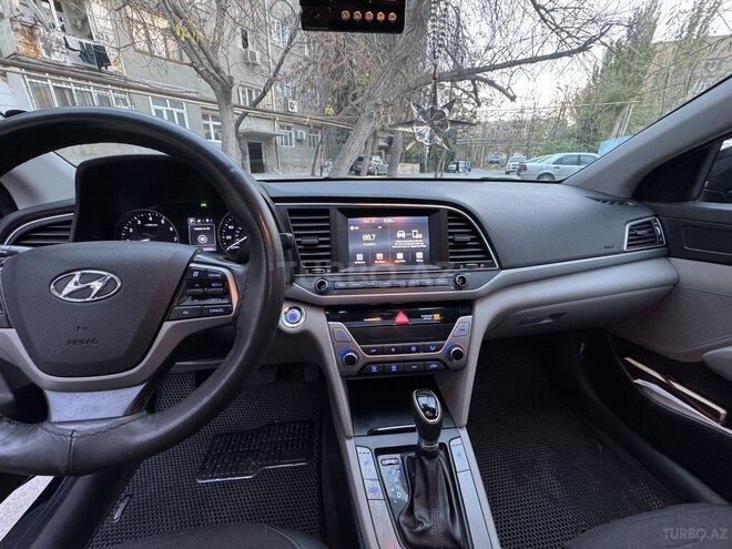 Hyundai Elantra 2017, 206,205 km - 2.0 l - Bakı