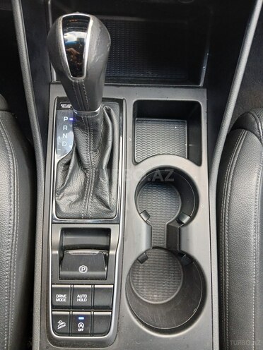 Hyundai Tucson 2015, 225,000 km - 2.0 l - Salyan