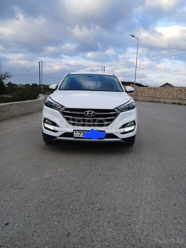 Hyundai Tucson 2015, 225,000 km - 2.0 l - Salyan