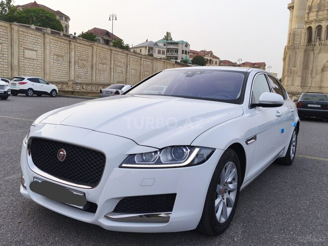 Jaguar XF-5