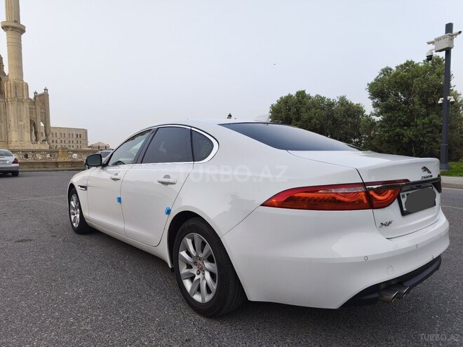 Jaguar XF-7