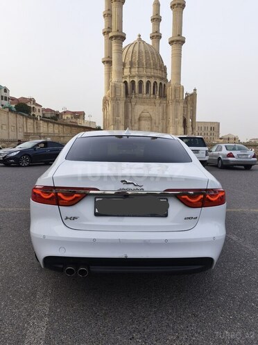 Jaguar XF-4