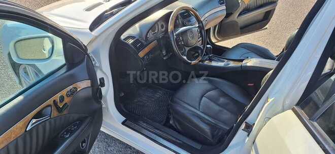 Mercedes E 280-6