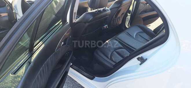 Mercedes E 280-4