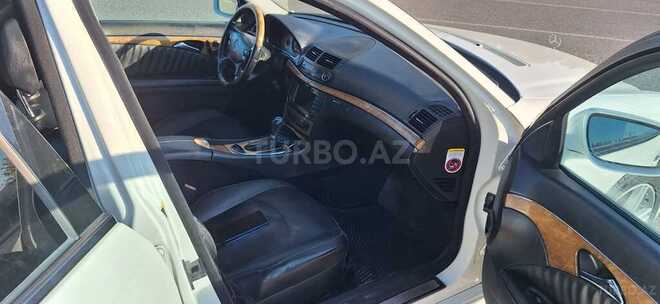 Mercedes E 280-8