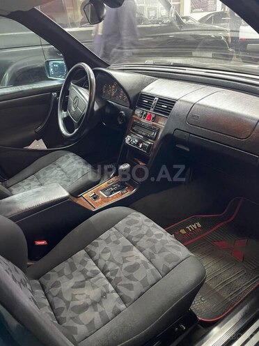 Mercedes C 240 1998, 300,000 km - 2.4 l - Bakı