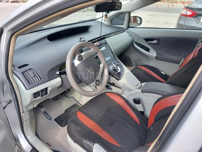 Toyota Prius 2010, 320,000 km - 1.8 л - Bakı