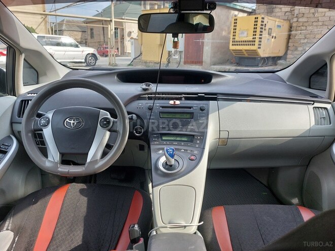 Toyota Prius 2010, 320,000 km - 1.8 л - Bakı