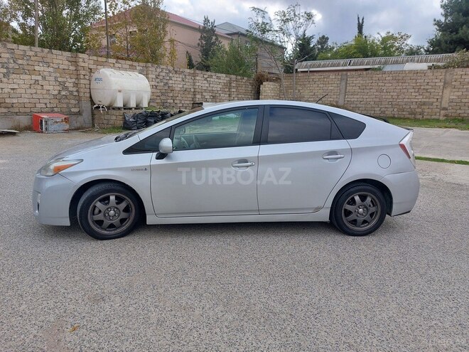Toyota Prius 2010, 320,000 km - 1.8 л - Bakı