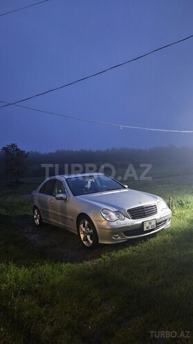 Mercedes C 180 2005, 229,000 km - 1.8 l - Quba