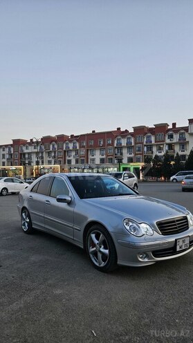 Mercedes C 180 2005, 229,000 km - 1.8 l - Quba