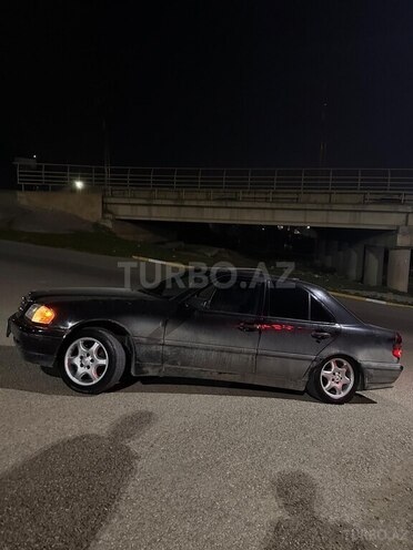 Mercedes C 230 1999, 290,000 km - 2.3 l - Bakı