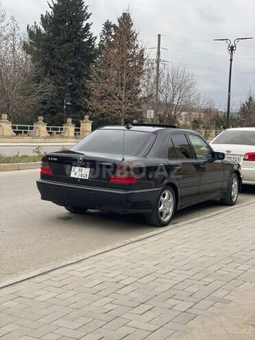 Mercedes C 230 1999, 290,000 km - 2.3 l - Bakı
