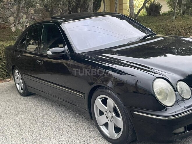 Mercedes E 270 2001, 210,388 km - 2.7 l - Bakı