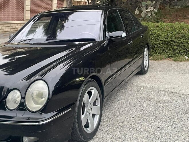 Mercedes E 270 2001, 210,388 km - 2.7 l - Bakı