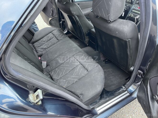 Mercedes C 230 1998, 380,000 km - 2.3 l - Bakı