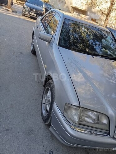 Mercedes C 180 1994, 238,000 km - 1.8 l - Saatlı