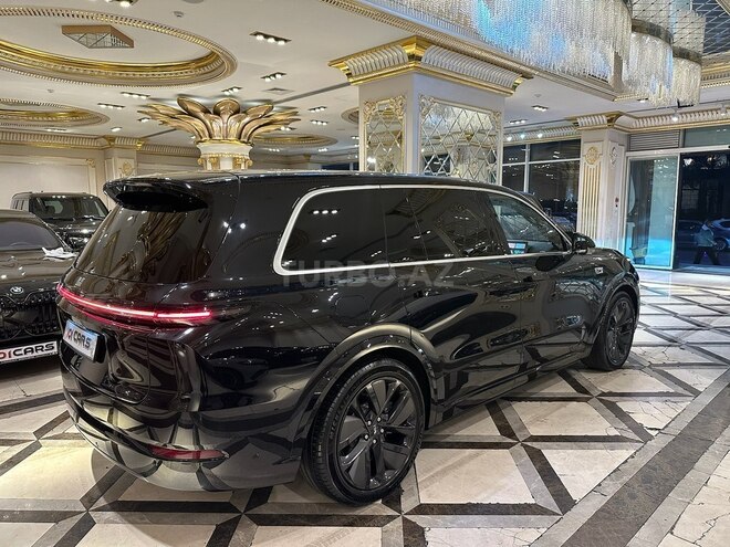 Li Auto L9-7