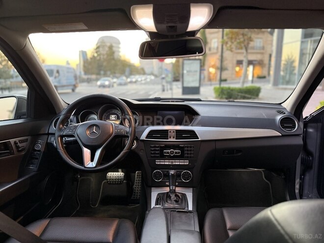 Mercedes C 200-11