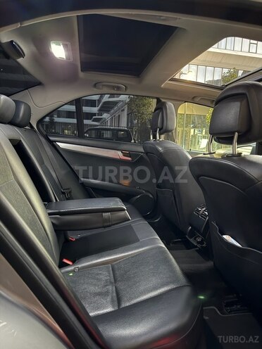 Mercedes C 200-17