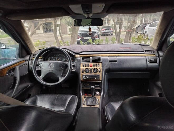 Mercedes E 320 1996, 64,000 km - 3.2 l - Bakı