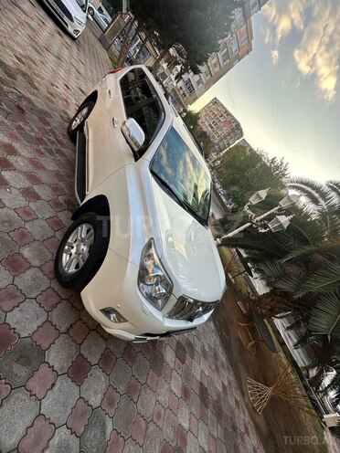 Toyota Land Cruiser Prado 2013, 194,000 km - 4.0 л - Bakı