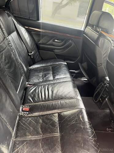 BMW 528 2000, 437,000 km - 2.8 л - Bakı