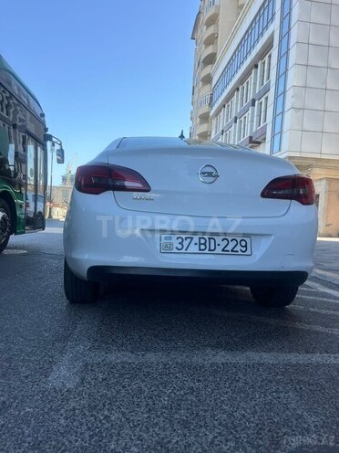 Opel Astra 2015, 160,000 km - 1.6 л - Bakı