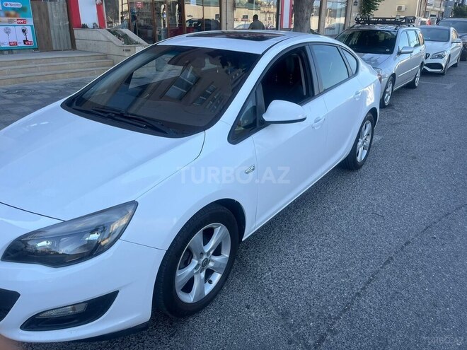 Opel Astra 2015, 160,000 km - 1.6 л - Bakı