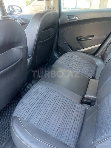 Opel Astra 2015, 160,000 km - 1.6 л - Bakı