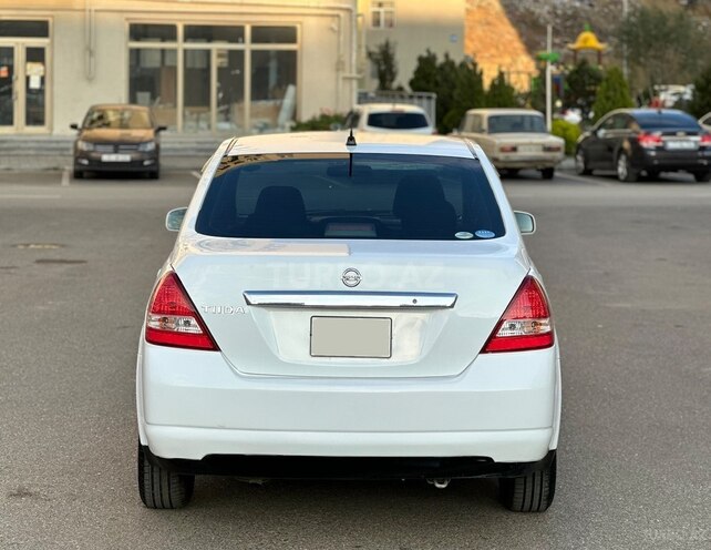 Nissan Tiida 2011, 199,500 km - 1.5 l - Bakı