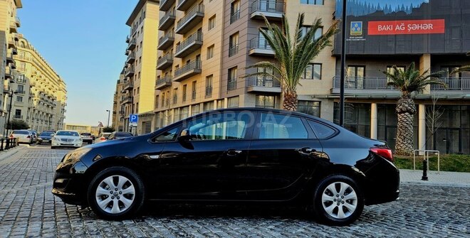 Opel Astra 2018, 44,000 km - 1.4 l - Bakı