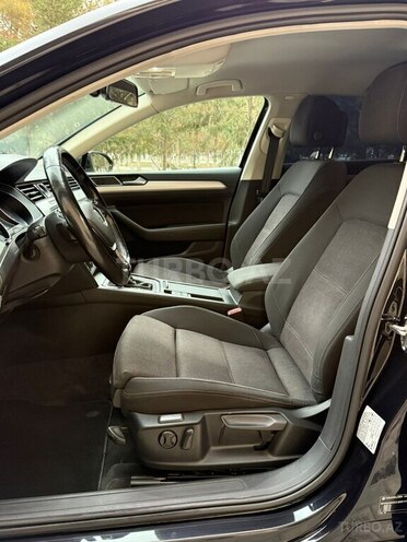 Volkswagen Passat 2018, 142,000 km - 1.8 l - Bakı
