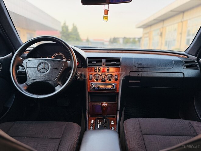 Mercedes C 200 1998, 266,131 km - 2.0 л - İmişli
