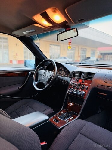 Mercedes C 200 1998, 266,131 km - 2.0 л - İmişli