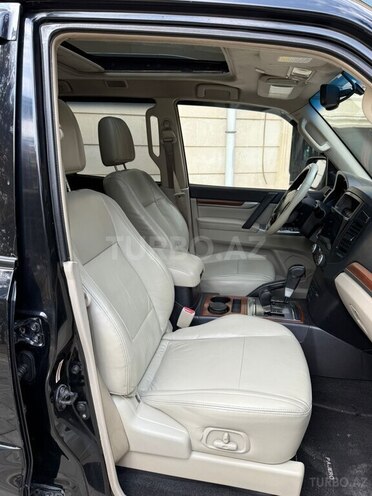 Mitsubishi Pajero 2007, 240,000 km - 3.0 л - Bakı