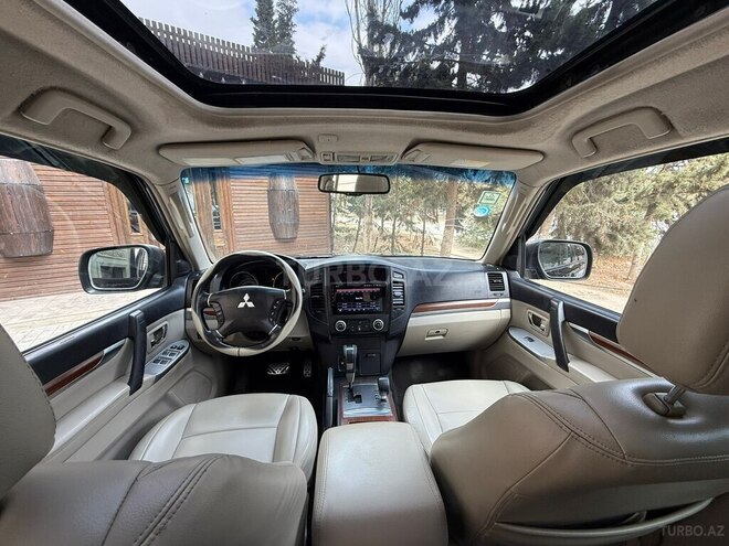 Mitsubishi Pajero 2007, 240,000 km - 3.0 л - Bakı