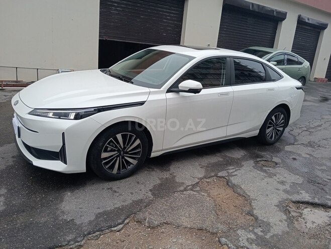 Changan Qiyuan A05 2024, 83,000 km - 1.5 л - Bakı