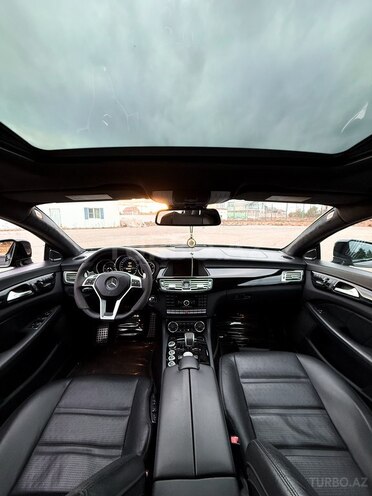 Mercedes CLS 63 AMG-10