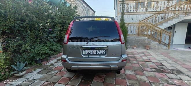 Nissan X-Trail 2001, 188,000 km - 2.0 л - Qazax
