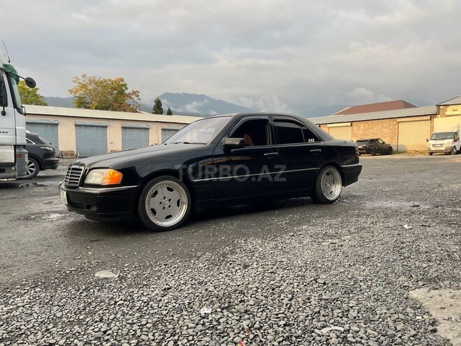 Mercedes C 230 1996, 353,227 km - 2.3 l - Zaqatala