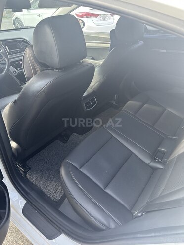 Hyundai Avante 2016, 150,000 km - 1.6 л - Şəmkir
