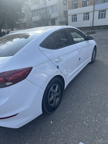 Hyundai Avante 2016, 150,000 km - 1.6 л - Şəmkir