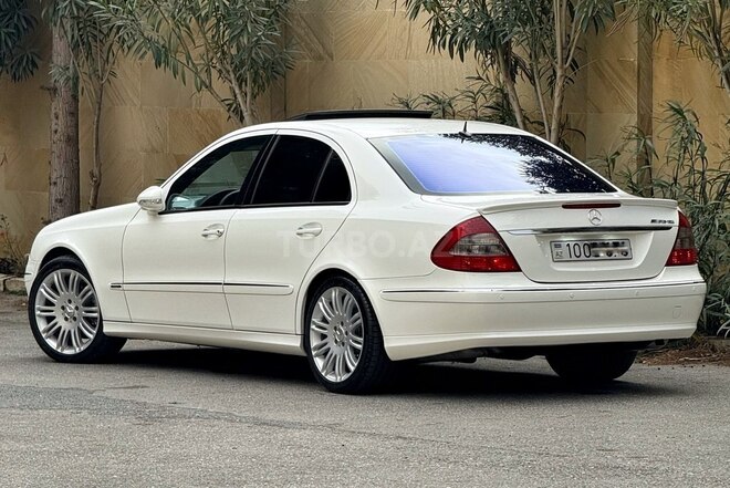 Mercedes E 320 2002, 299,000 km - 3.2 l - Bakı
