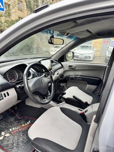 Mitsubishi L200 2011, 216,000 km - 2.5 l - Bakı