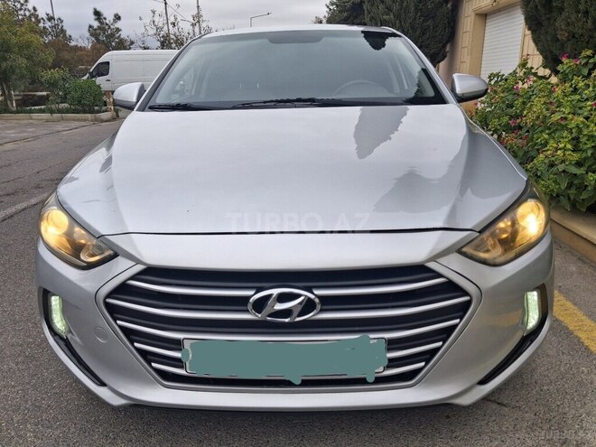 Hyundai Elantra 2018, 129,998 km - 2.0 л - Bakı