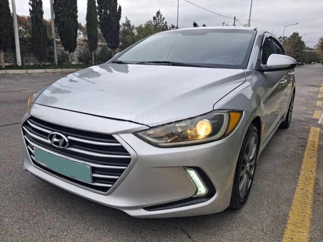 Hyundai Elantra 2018, 129,998 km - 2.0 л - Bakı