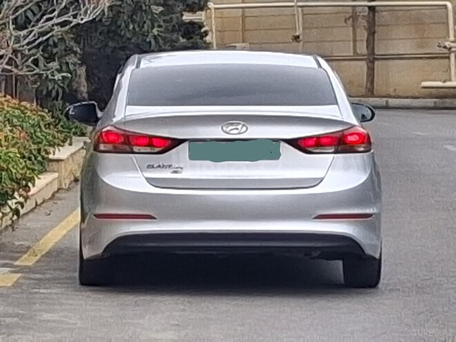 Hyundai Elantra 2018, 129,998 km - 2.0 л - Bakı